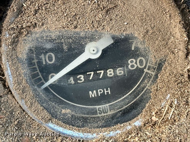 image for item ER8587 1974 Ford U9000 dump truck