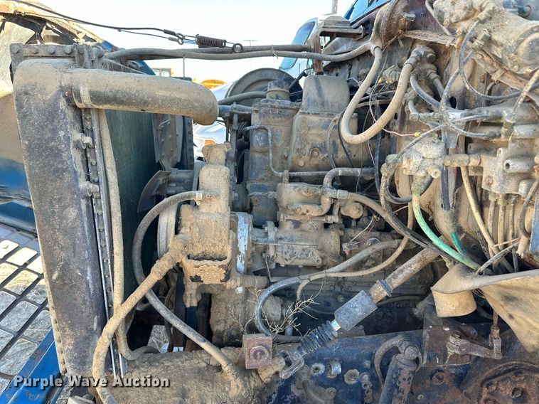 image for item ER8587 1974 Ford U9000 dump truck