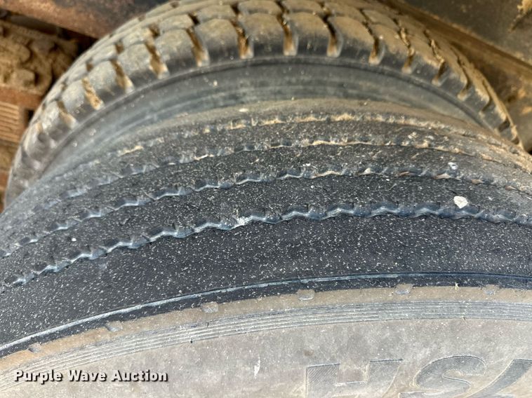 image for item ER8587 1974 Ford U9000 dump truck