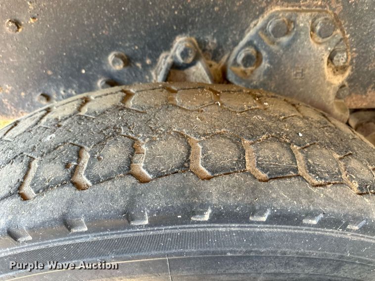 image for item ER8587 1974 Ford U9000 dump truck