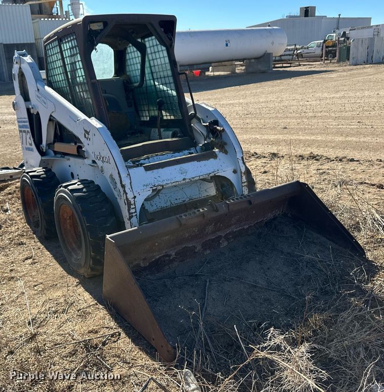 image for item ER8588 2000 Bobcat 773 skid steer loader