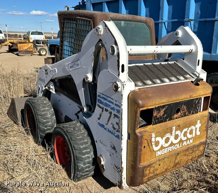 image for item ER8588 2000 Bobcat 773 skid steer loader