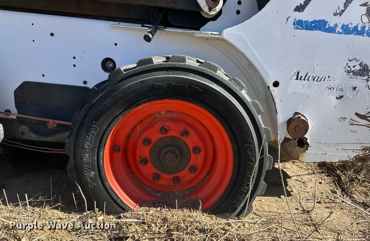 image for item ER8588 2000 Bobcat 773 skid steer loader