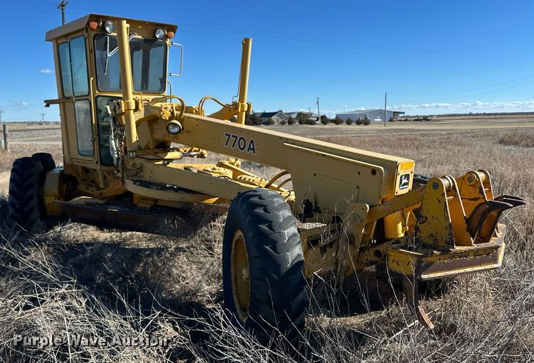 image for item ER8591 1981 John Deere 770A motor grader