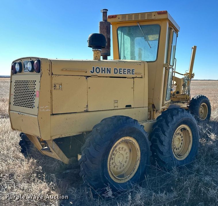 image for item ER8591 1981 John Deere 770A motor grader