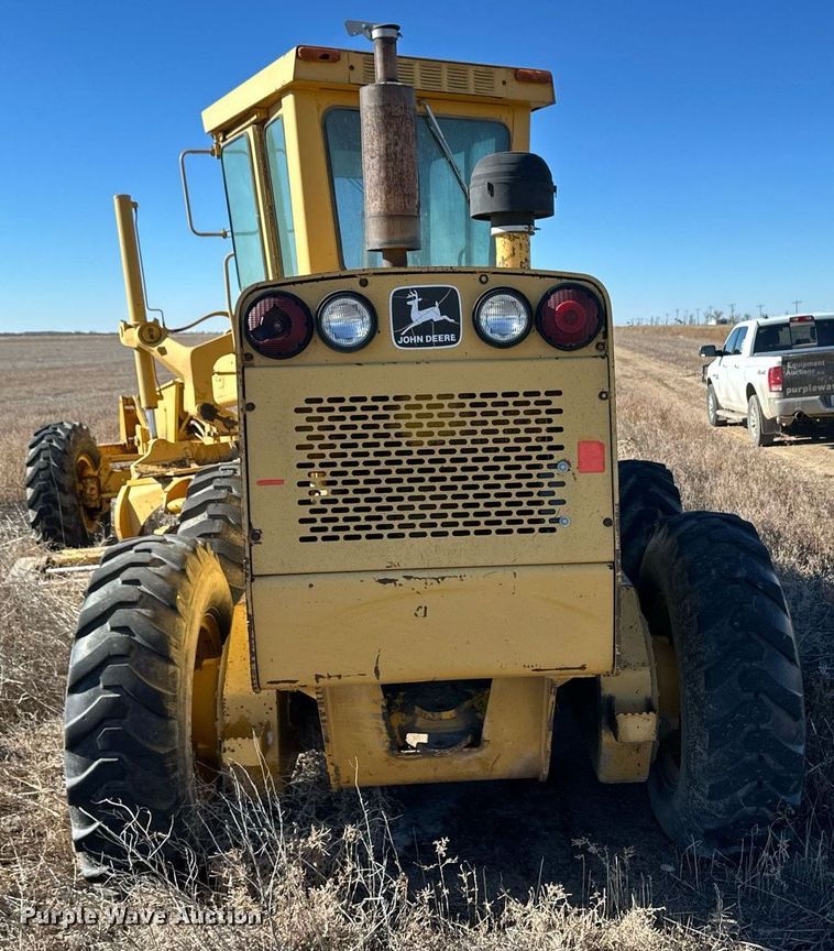 image for item ER8591 1981 John Deere 770A motor grader