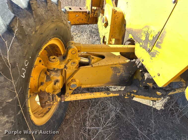 image for item ER8591 1981 John Deere 770A motor grader