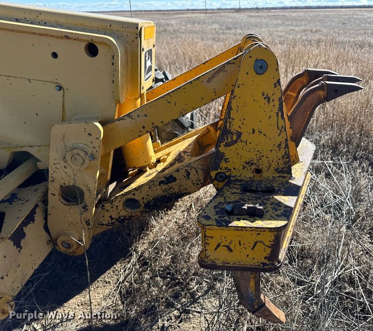 image for item ER8591 1981 John Deere 770A motor grader