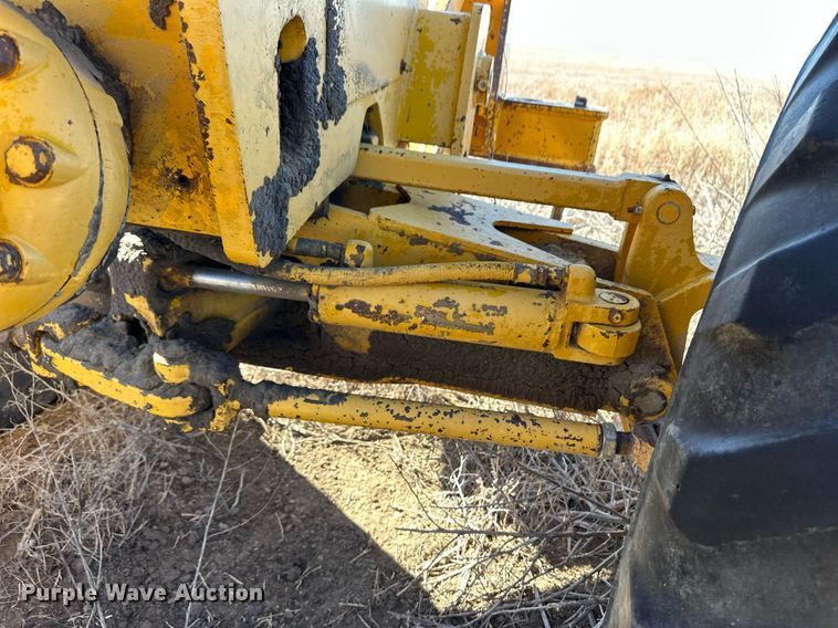 image for item ER8591 1981 John Deere 770A motor grader