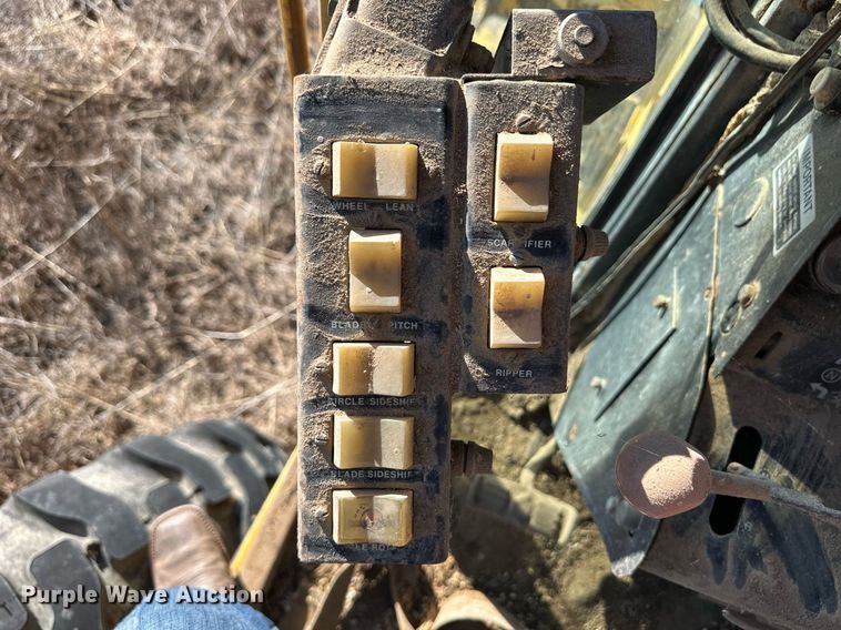 image for item ER8591 1981 John Deere 770A motor grader