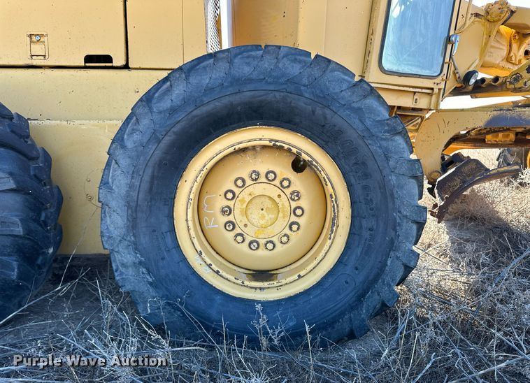 image for item ER8591 1981 John Deere 770A motor grader