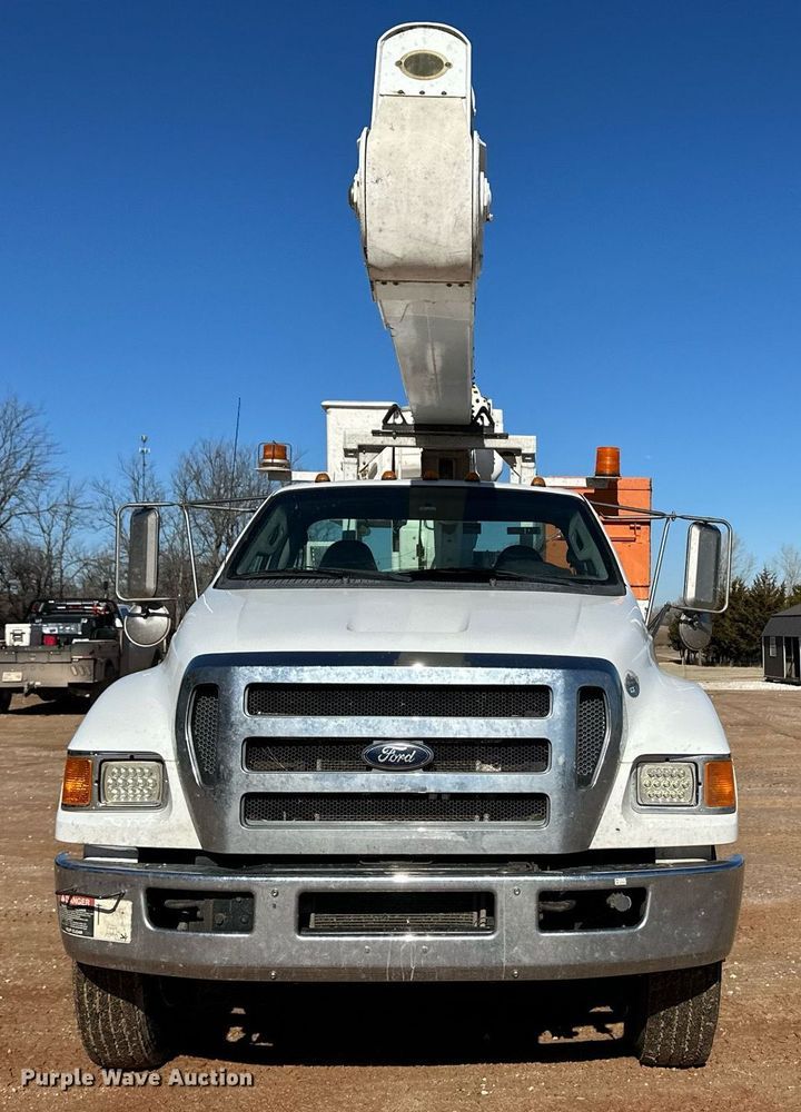 image for item ER8641 2013 Ford F750 Super Duty XL bucket truck