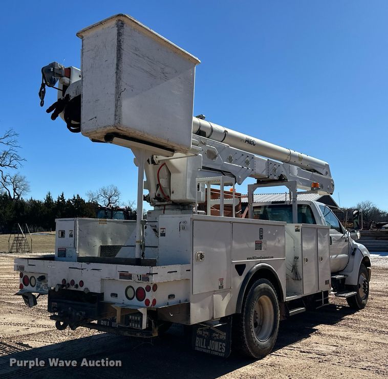 image for item ER8641 2013 Ford F750 Super Duty XL bucket truck