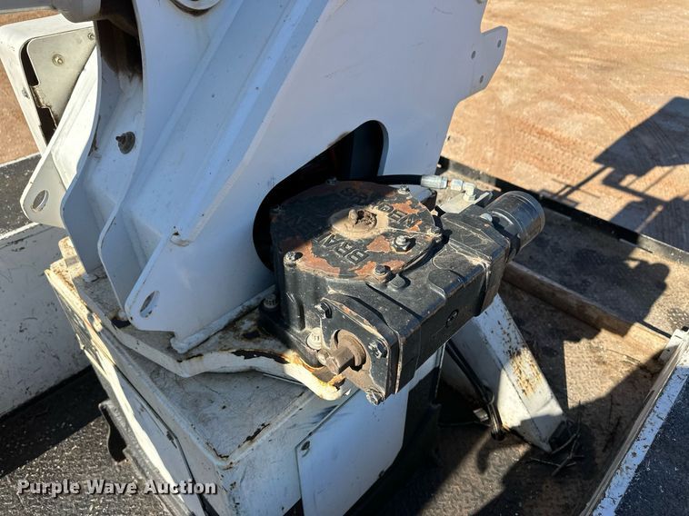 image for item ER8641 2013 Ford F750 Super Duty XL bucket truck