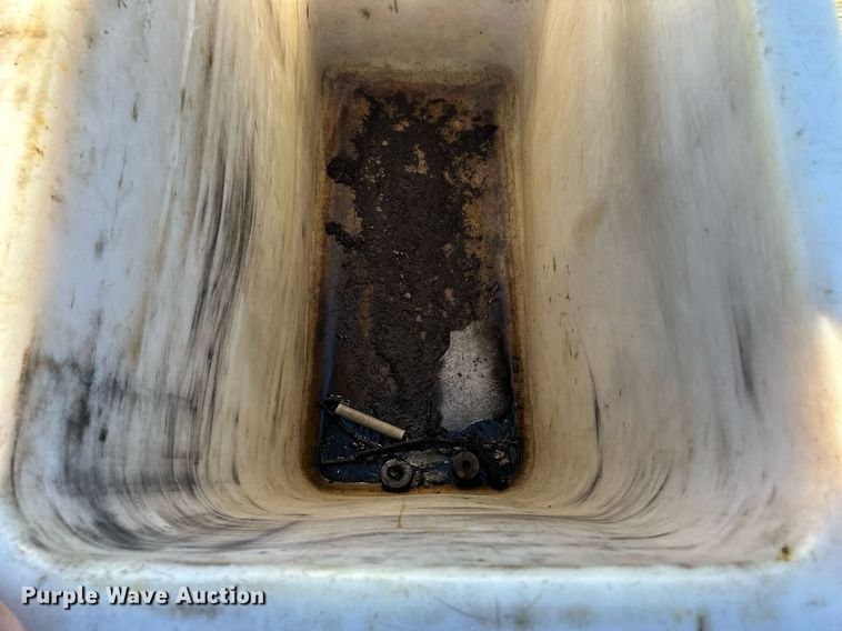 image for item ER8641 2013 Ford F750 Super Duty XL bucket truck