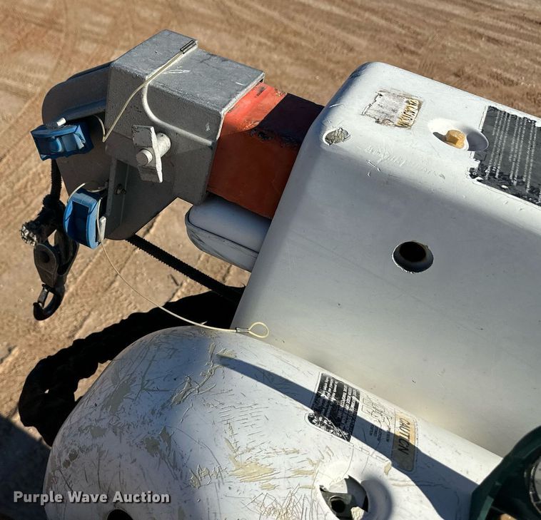 image for item ER8641 2013 Ford F750 Super Duty XL bucket truck