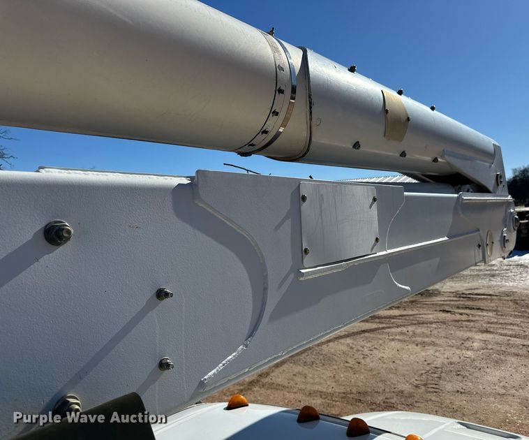 image for item ER8641 2013 Ford F750 Super Duty XL bucket truck