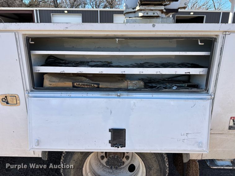 image for item ER8641 2013 Ford F750 Super Duty XL bucket truck