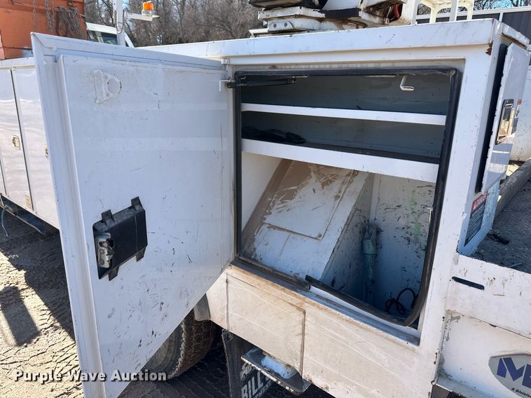 image for item ER8641 2013 Ford F750 Super Duty XL bucket truck