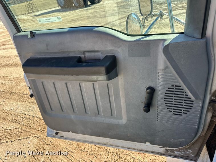 image for item ER8641 2013 Ford F750 Super Duty XL bucket truck