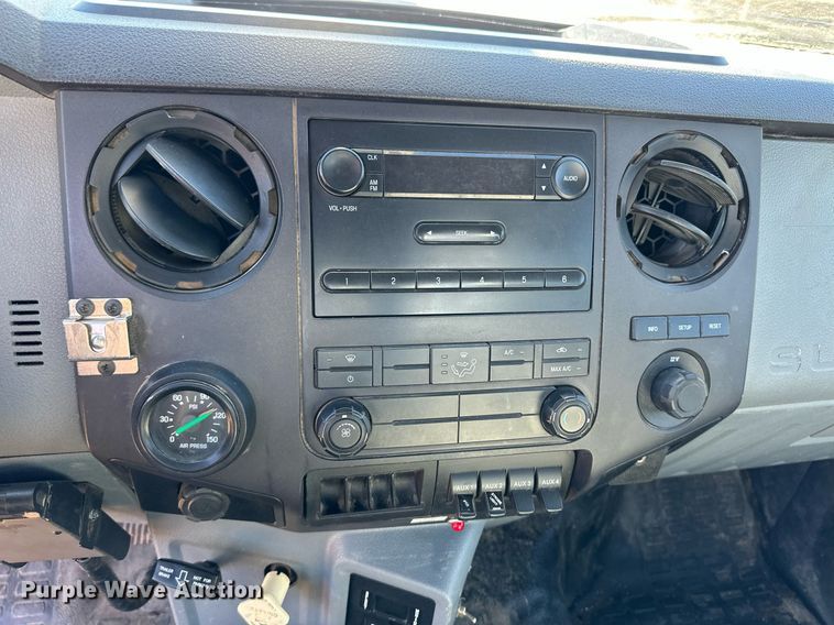 image for item ER8641 2013 Ford F750 Super Duty XL bucket truck