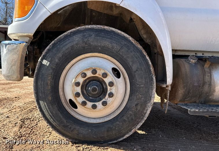 image for item ER8641 2013 Ford F750 Super Duty XL bucket truck