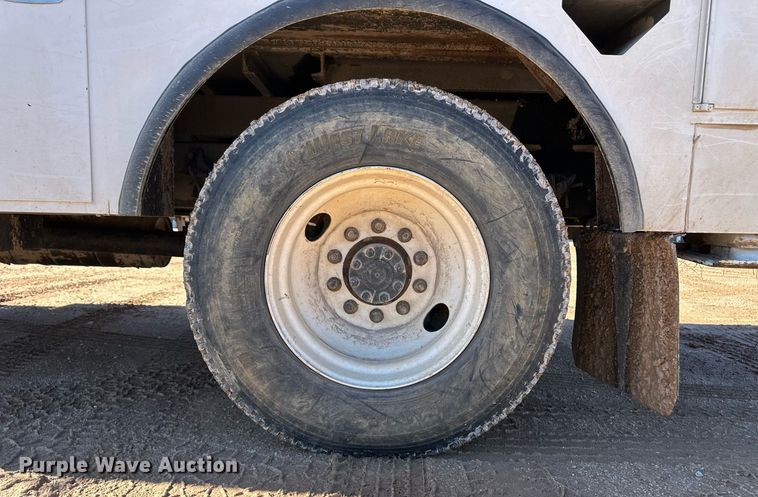 image for item ER8641 2013 Ford F750 Super Duty XL bucket truck