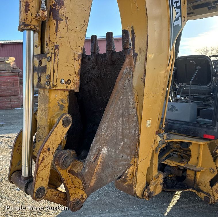 image for item LH9429 1999 Caterpillar 416C backhoe