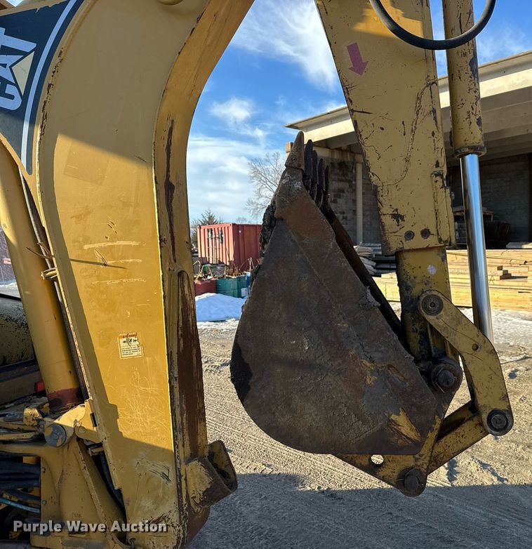 image for item LH9429 1999 Caterpillar 416C backhoe