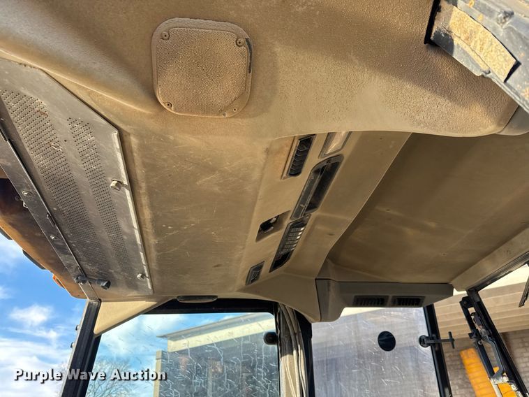 image for item LH9429 1999 Caterpillar 416C backhoe