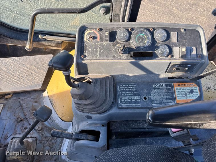 image for item LH9429 1999 Caterpillar 416C backhoe