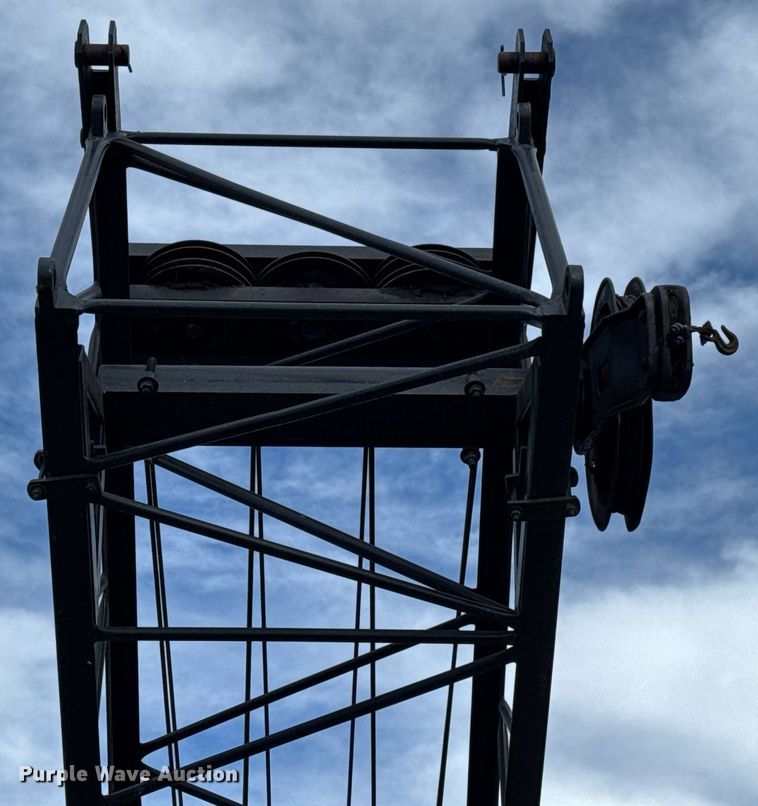 image for item LH9431 1969 American  599C crane