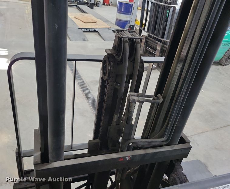 image for item OH9507 1998 Toyota  426FGU20 forklift