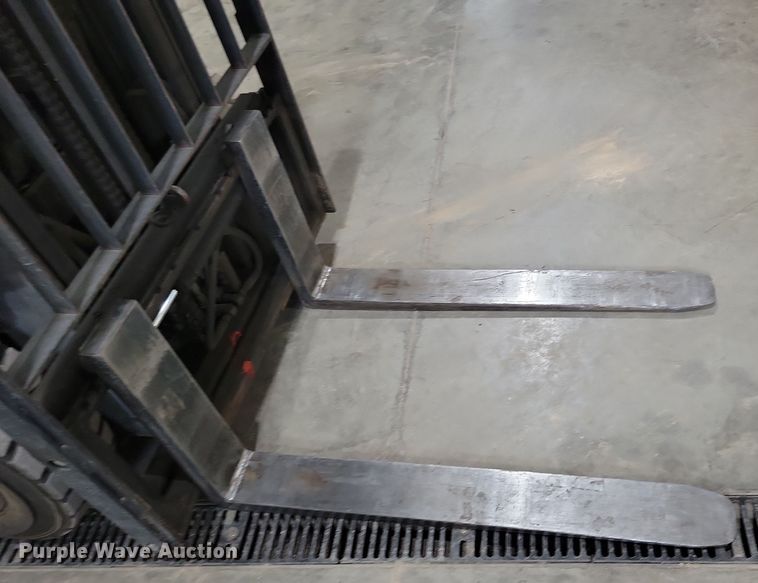 image for item OH9507 1998 Toyota  426FGU20 forklift