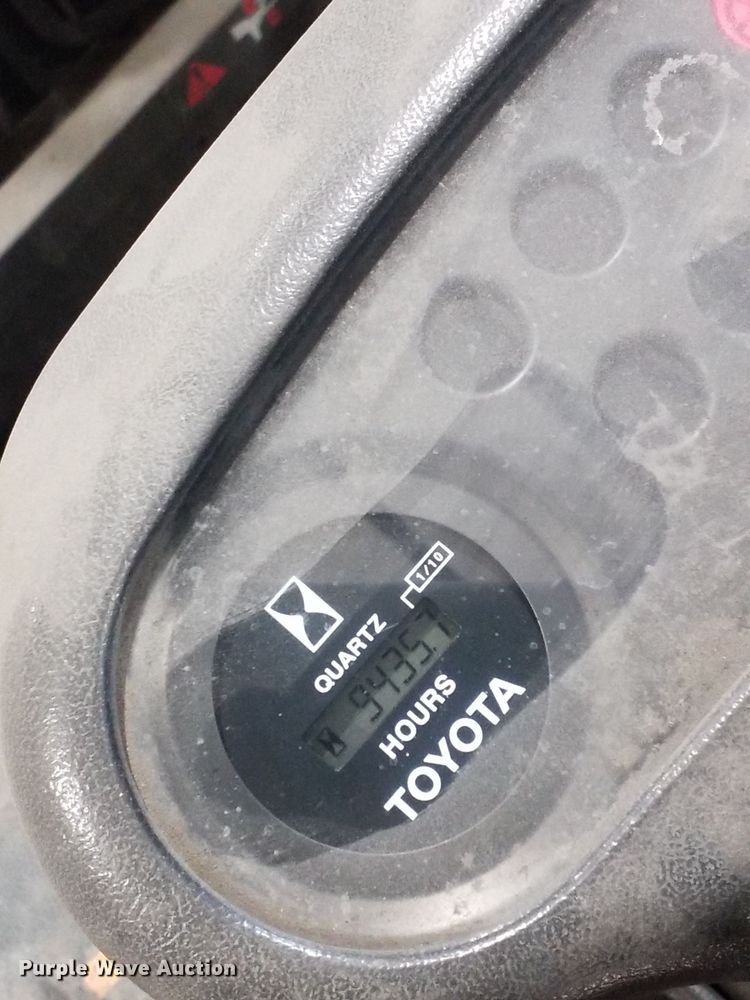 image for item OH9507 1998 Toyota  426FGU20 forklift