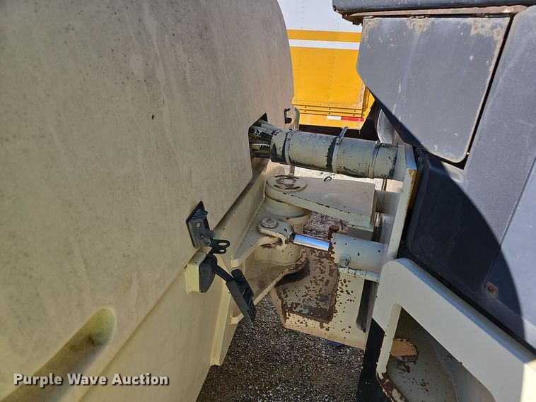 image for item OJ9143 2005 Ingersoll Rand DD-118HF double drum vibratory roller