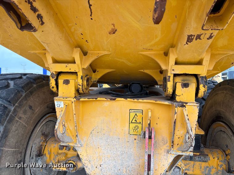 image for item OK9491 2005 Volvo A25D articulated haul truck