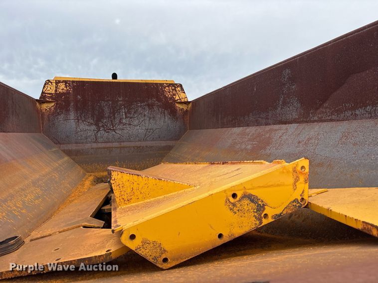 image for item OK9491 2005 Volvo A25D articulated haul truck