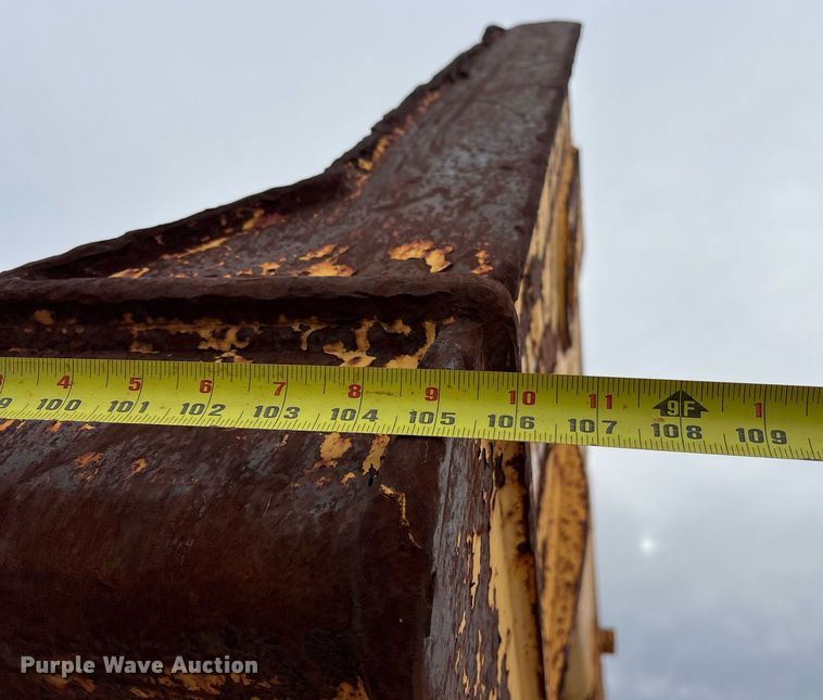 image for item OK9491 2005 Volvo A25D articulated haul truck