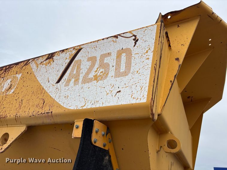 image for item OK9491 2005 Volvo A25D articulated haul truck