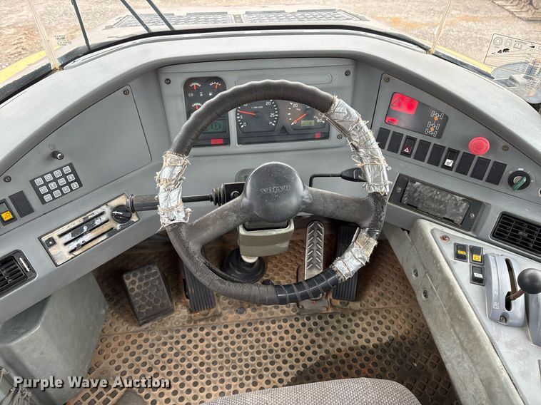 image for item OK9491 2005 Volvo A25D articulated haul truck