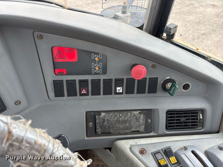 image for item OK9491 2005 Volvo A25D articulated haul truck