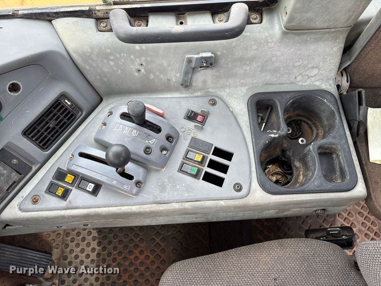 image for item OK9491 2005 Volvo A25D articulated haul truck