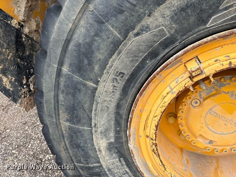 image for item OK9491 2005 Volvo A25D articulated haul truck