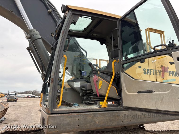 image for item OK9492 2015 Volvo EC350EL excavator