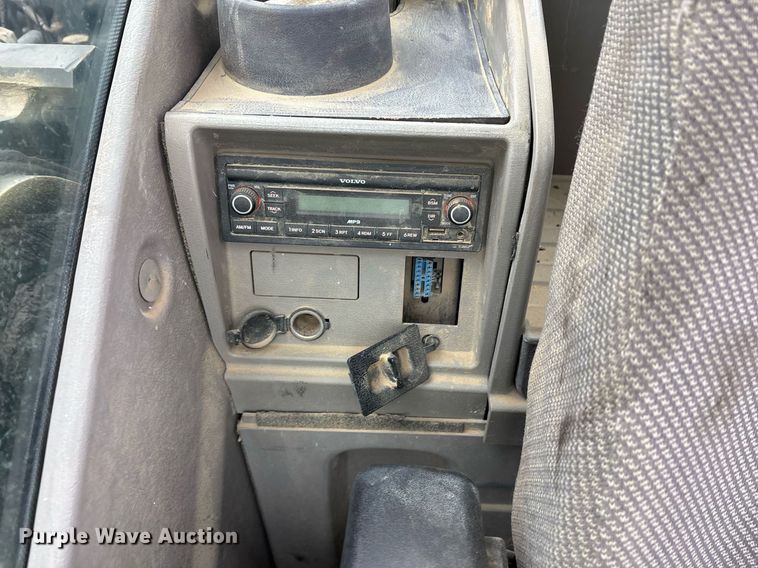 image for item OK9492 2015 Volvo EC350EL excavator