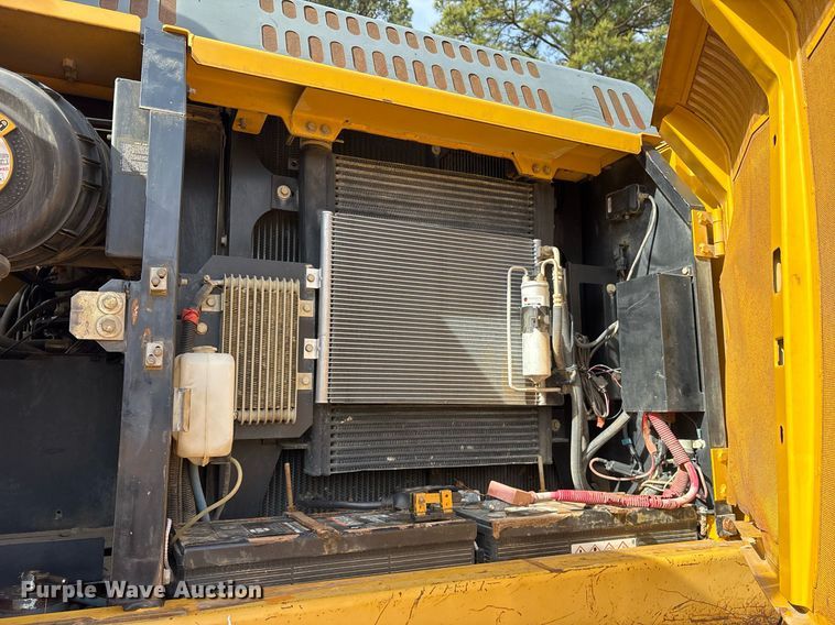 image for item OK9500 2007 John Deere 270D LC excavator