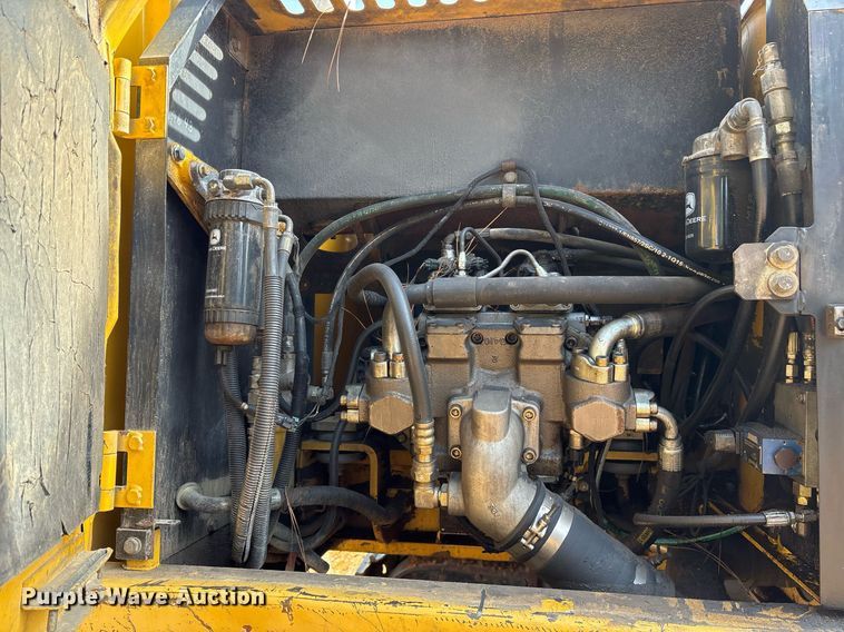 image for item OK9500 2007 John Deere 270D LC excavator