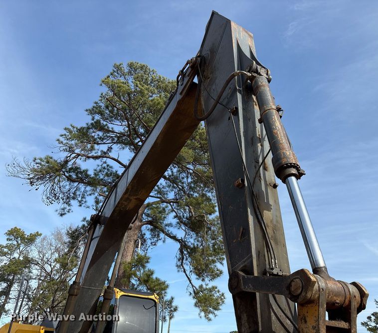 image for item OK9500 2007 John Deere 270D LC excavator