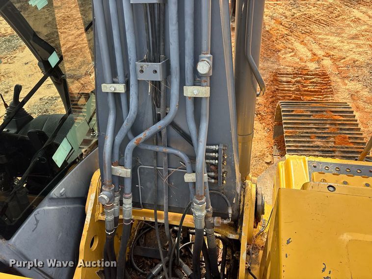 image for item OK9500 2007 John Deere 270D LC excavator